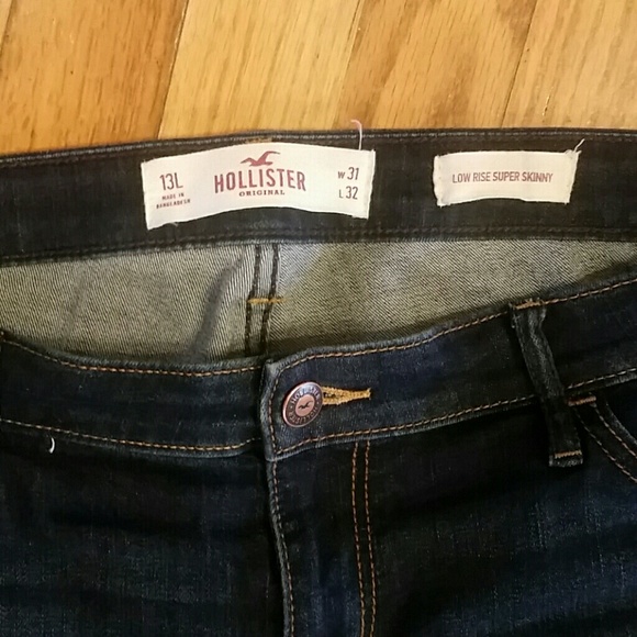 Hollister Low Rise Super Skinny Jeans - Picture 4 of 4
